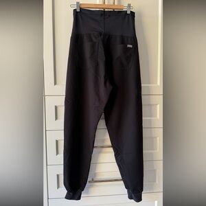 Figs Zamora maternity jogger scrub pants